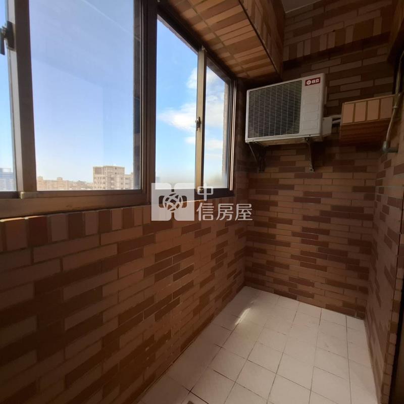 中壢體育園區北帝國大套房房屋室內格局與周邊環境