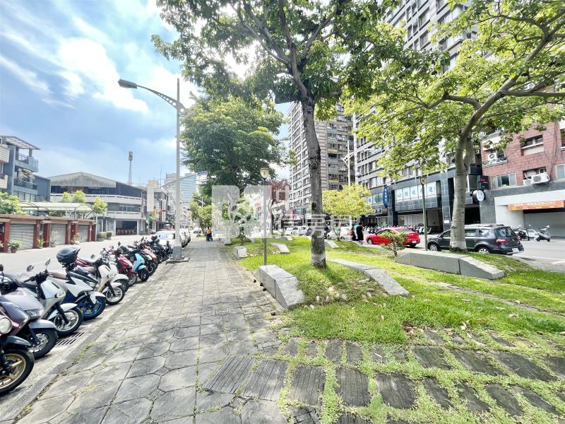 三采企業大樓附車位房屋室內格局與周邊環境