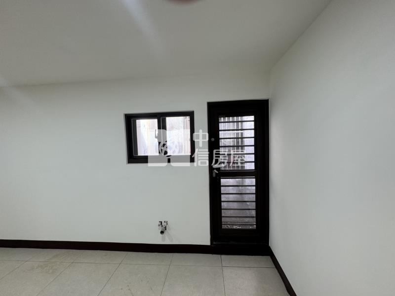 中央街整新透天房屋室內格局與周邊環境