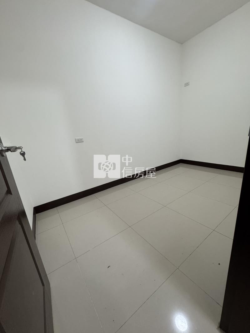 中央街整新透天房屋室內格局與周邊環境