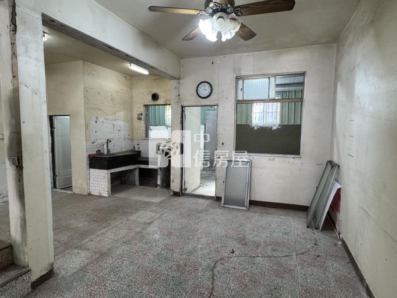 民豐一街透天房屋室內格局與周邊環境