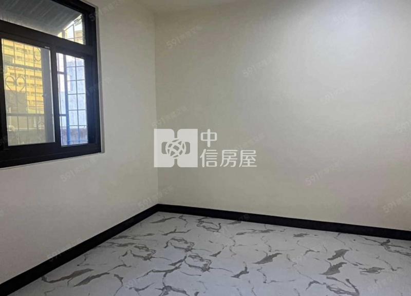 龍潭潛龍國小前院停車透天房屋室內格局與周邊環境