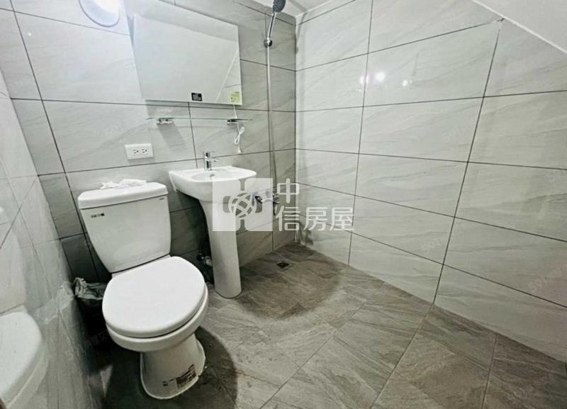 龍潭潛龍國小前院停車透天房屋室內格局與周邊環境