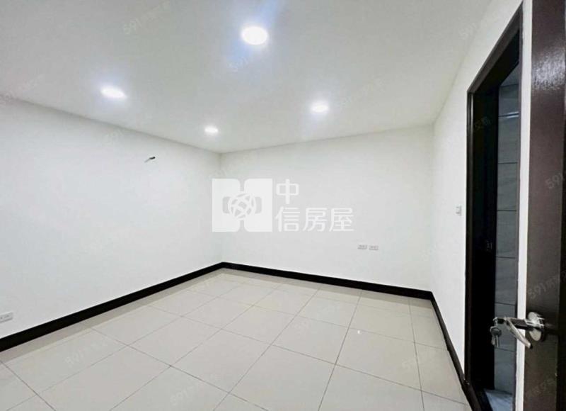 龍潭潛龍國小前院停車透天房屋室內格局與周邊環境