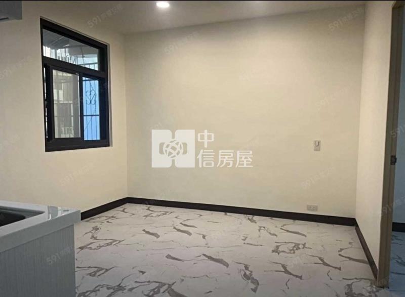 龍潭潛龍國小前院停車透天房屋室內格局與周邊環境