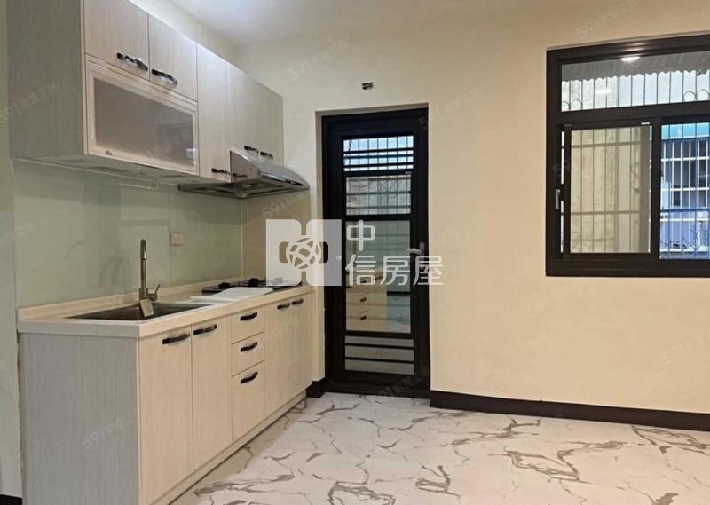 龍潭潛龍國小前院停車透天房屋室內格局與周邊環境