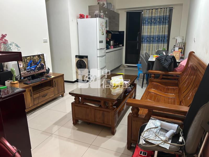 【奔馳】A10綻優質三房車房屋室內格局與周邊環境