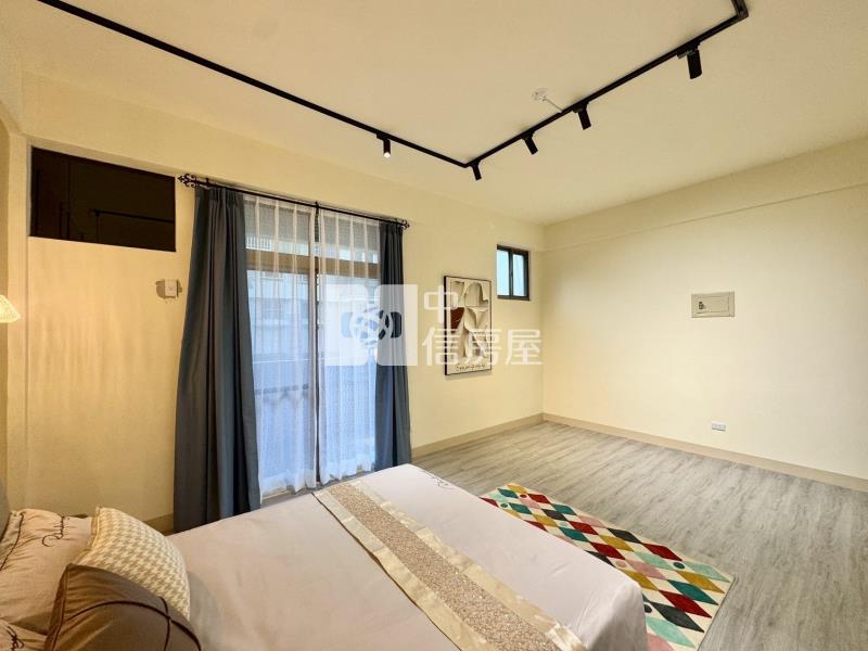 麟洛社區車庫透天房屋室內格局與周邊環境