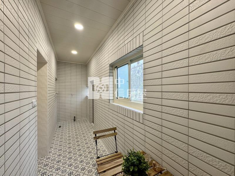 麟洛社區車庫透天房屋室內格局與周邊環境