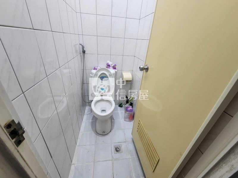 近中壢好市多透天+前院停車房屋室內格局與周邊環境