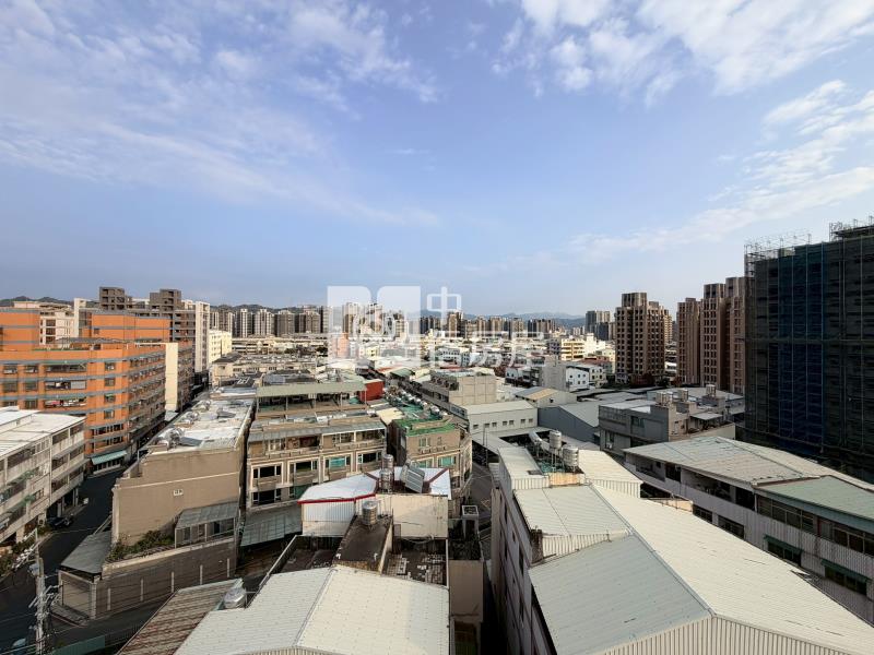 櫻花知築2房2衛高樓平車房屋室內格局與周邊環境