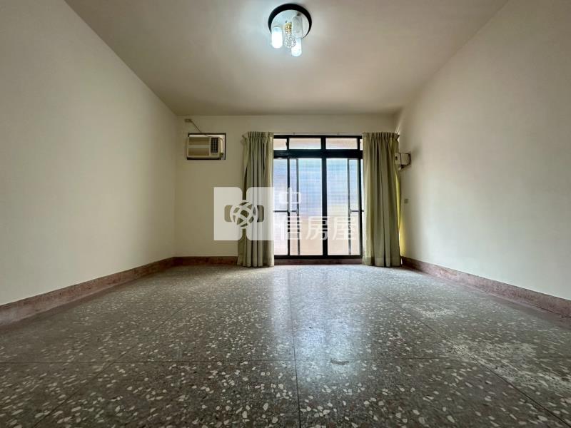 塗城國小孝親房大車庫臨路透天房屋室內格局與周邊環境