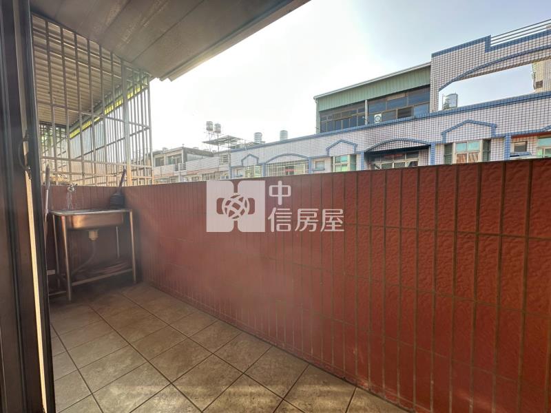 塗城國小孝親房大車庫臨路透天房屋室內格局與周邊環境