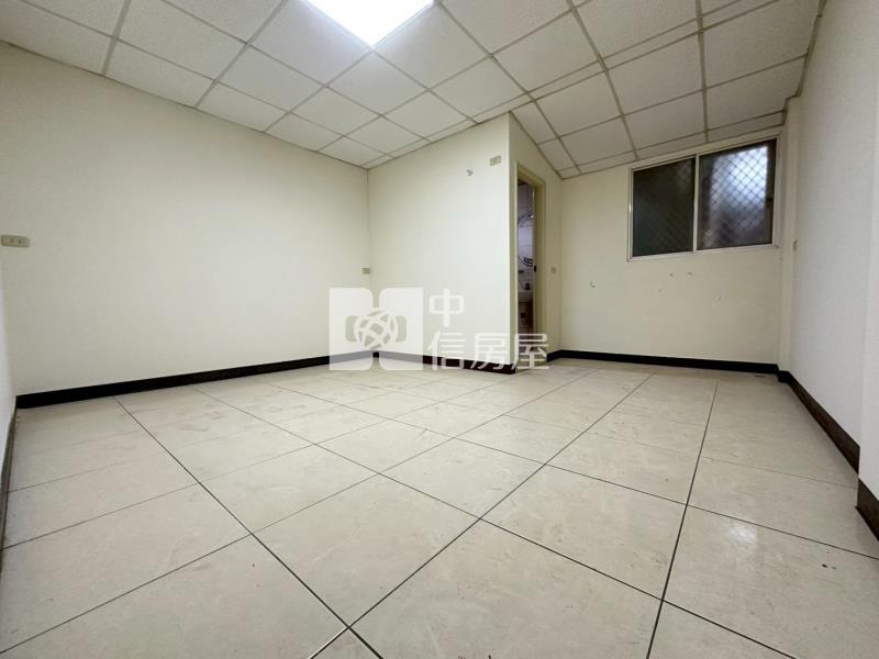 塗城國小孝親房大車庫臨路透天房屋室內格局與周邊環境