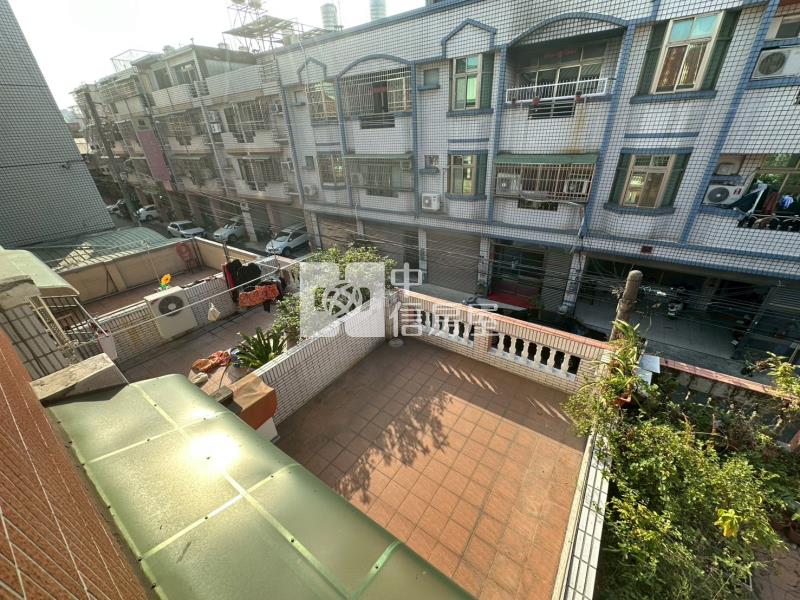 塗城國小孝親房大車庫臨路透天房屋室內格局與周邊環境