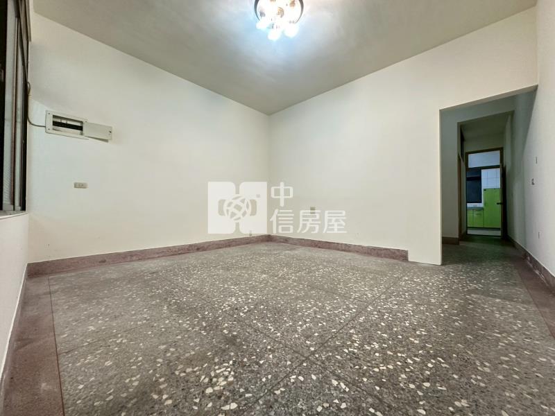 塗城國小孝親房大車庫臨路透天房屋室內格局與周邊環境