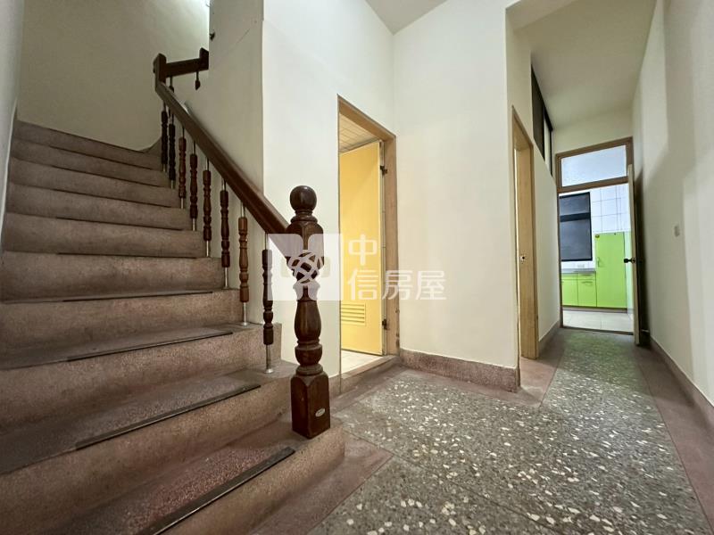 塗城國小孝親房大車庫臨路透天房屋室內格局與周邊環境