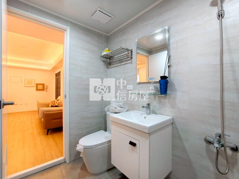 五期綺羅鄉大業國中三房車位房屋室內格局與周邊環境