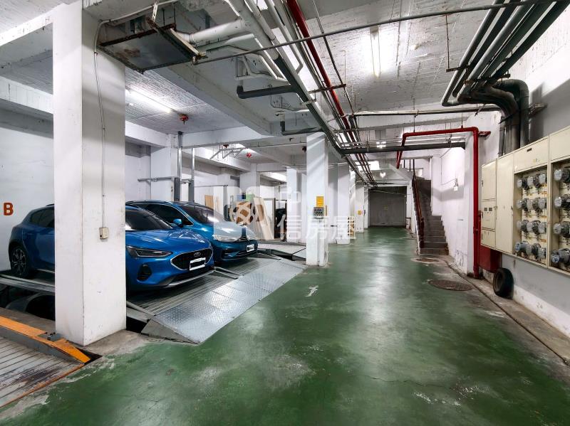 五期綺羅鄉大業國中三房車位房屋室內格局與周邊環境