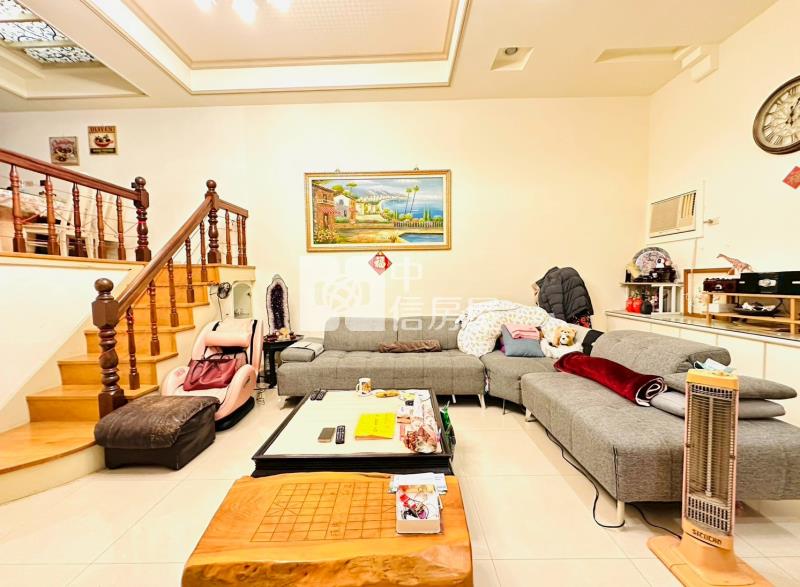 迴龍捷運社區管理4房房屋室內格局與周邊環境