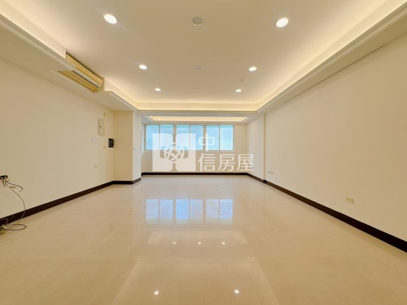 復興北路四房華廈車位房屋室內格局與周邊環境