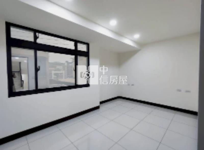 中壢體育園區翻新美透天房屋室內格局與周邊環境