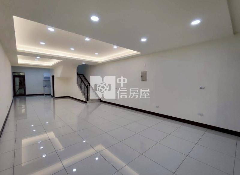 中壢體育園區翻新美透天房屋室內格局與周邊環境