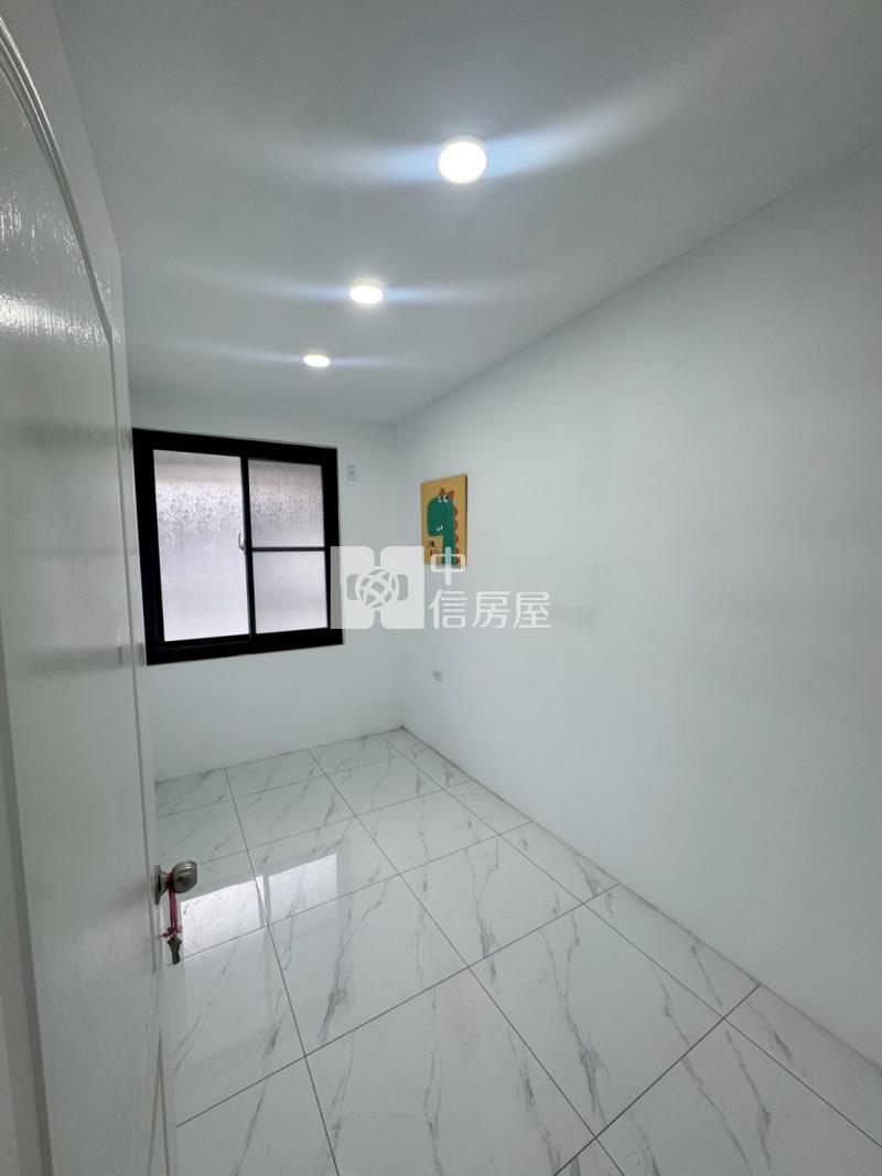 台南三越二房健身公寓房屋室內格局與周邊環境