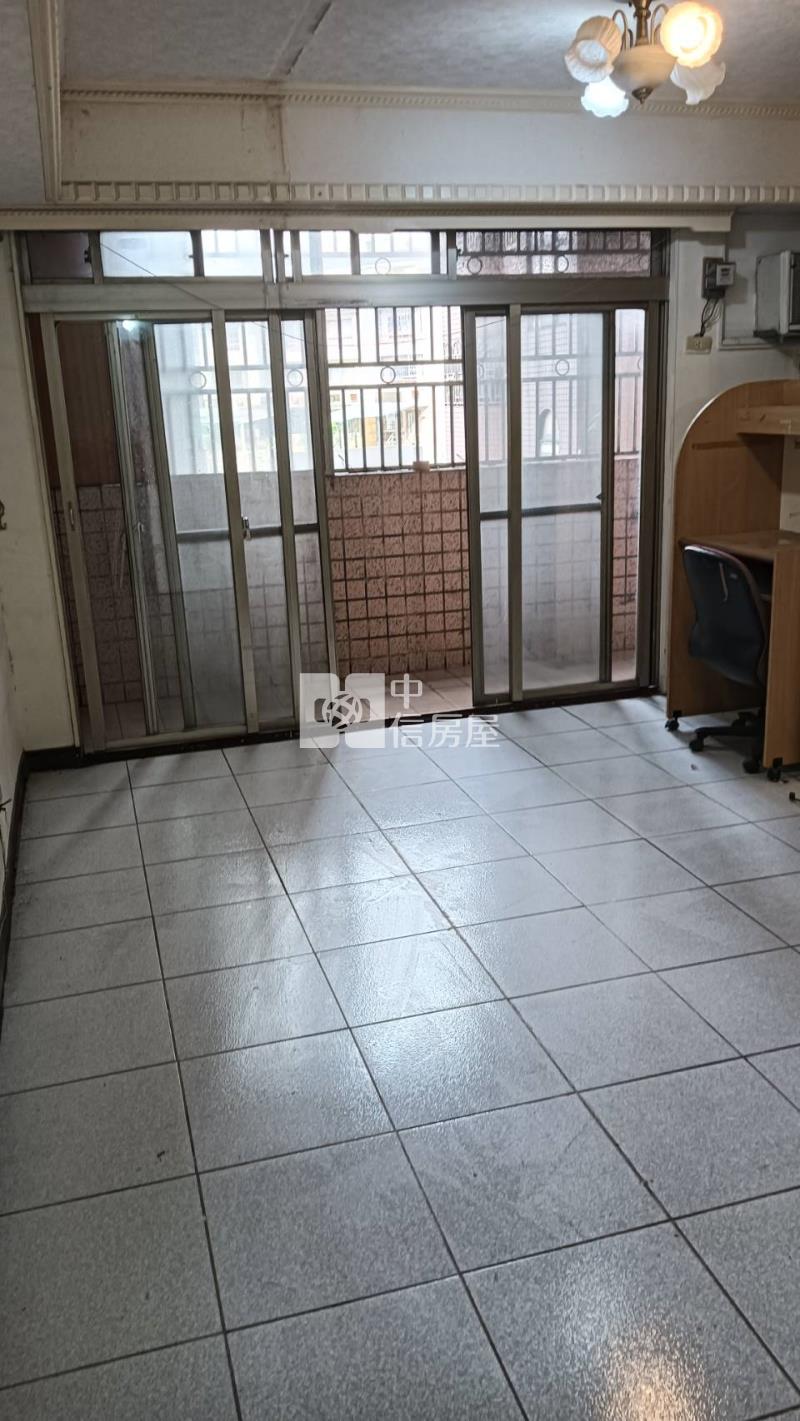 平鎮車站旁2樓華夏房屋室內格局與周邊環境