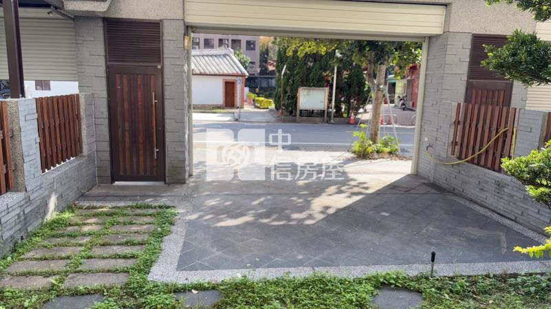 Y04 富山春北歐侘極電梯別墅【新莊中央加盟店】房屋室內格局與周邊環境