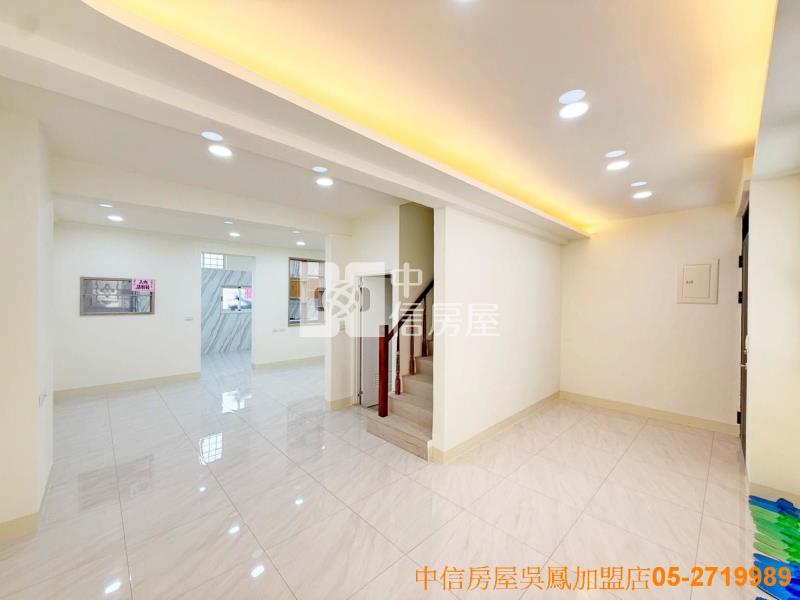 文化路尾漂亮車庫美別墅房屋室內格局與周邊環境