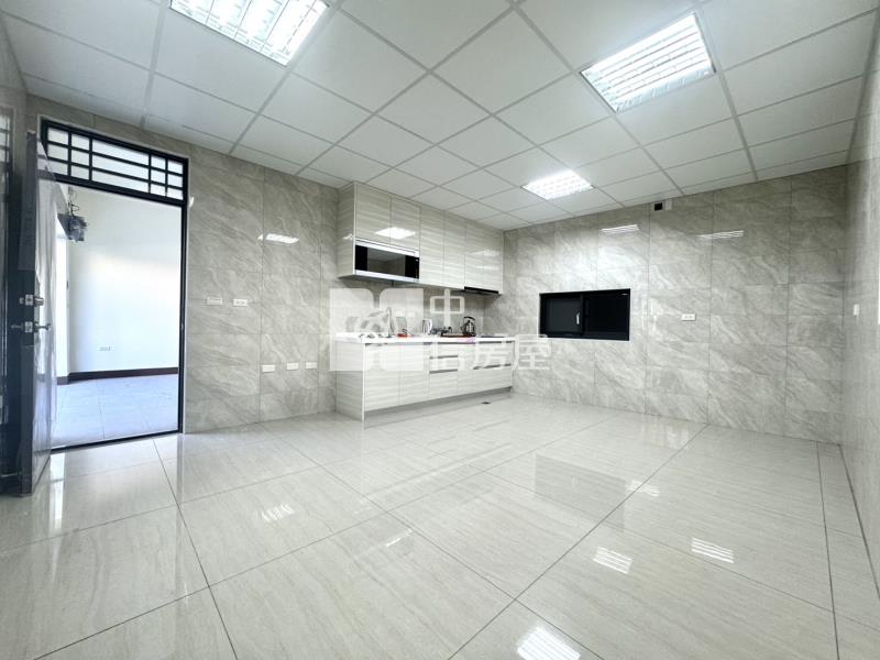 豐原買地送屋大地坪雙車別墅房屋室內格局與周邊環境