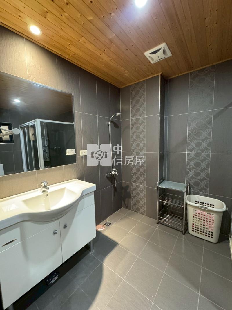 LM 特區翡翠陽光大面寬雙車墅房屋室內格局與周邊環境