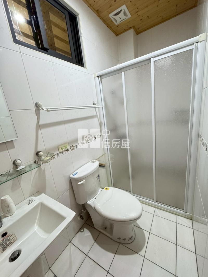 LM 特區翡翠陽光大面寬雙車墅房屋室內格局與周邊環境