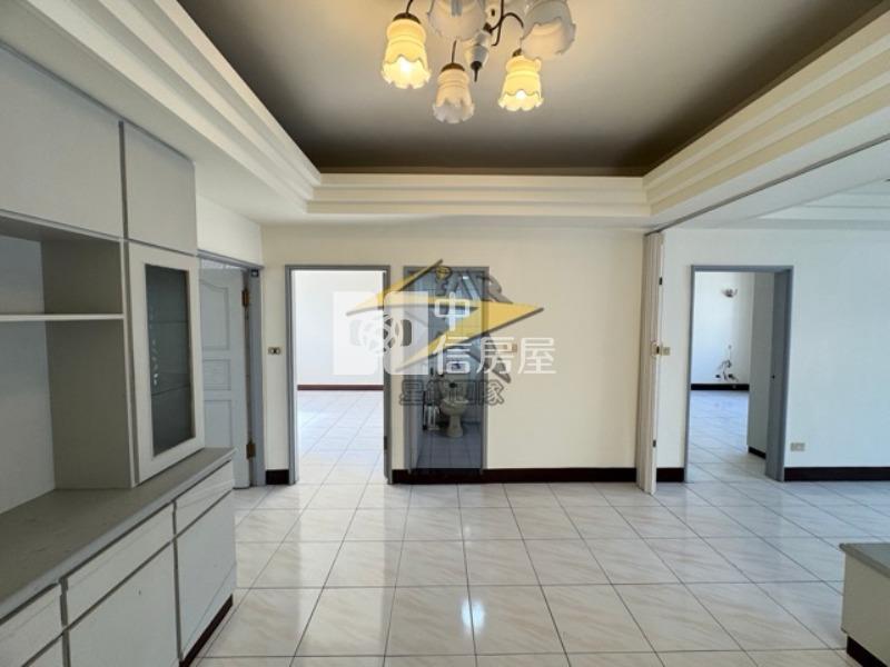 【星鑽】(獨家專任)-小檜溪旁精華地段超大3+1房平車房屋室內格局與周邊環境