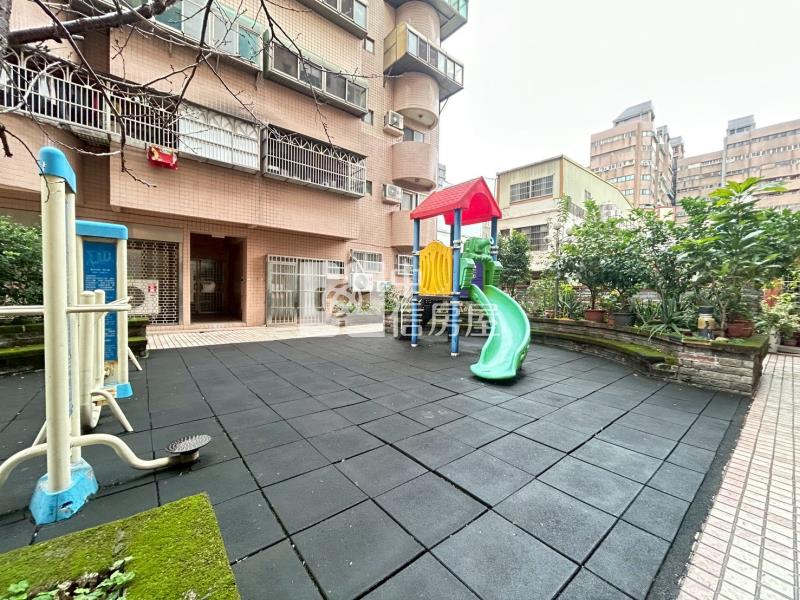 萬大市場旁優質美三房房屋室內格局與周邊環境