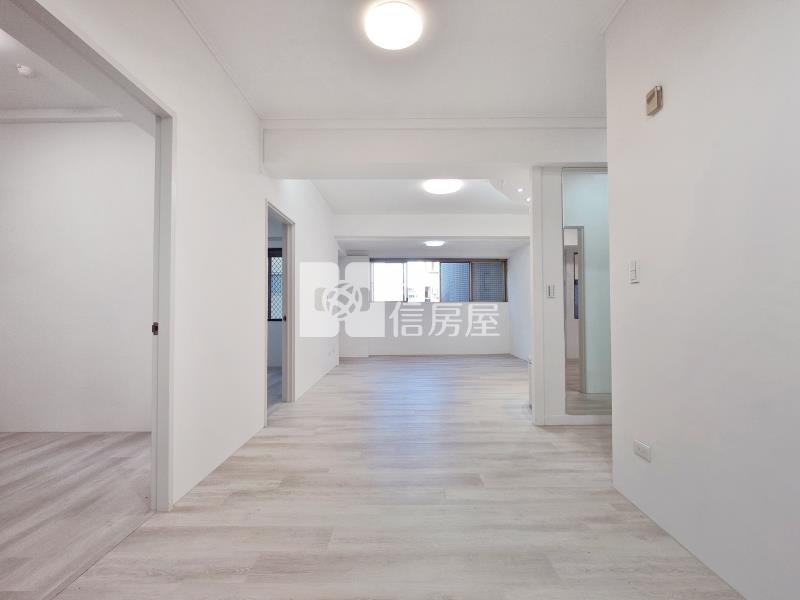 育仁藝術林園三房平車房屋室內格局與周邊環境