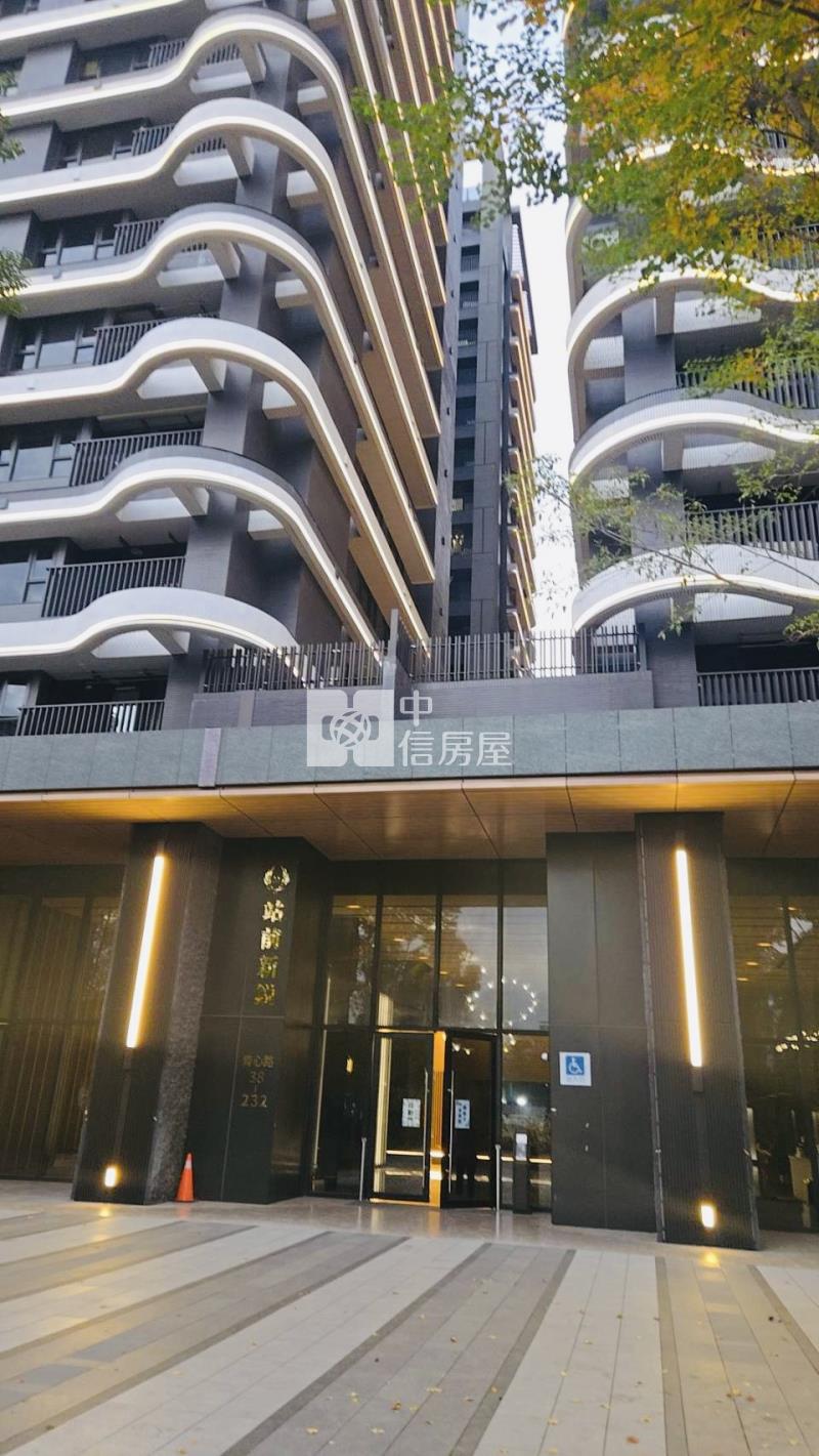 桃園A18高鐵站前兩房平面車位房屋室內格局與周邊環境