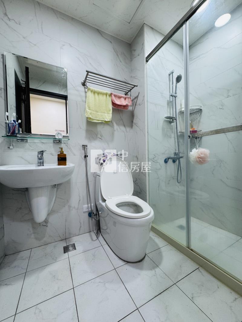 新坡日光寓三房平車｜近66道路房屋室內格局與周邊環境