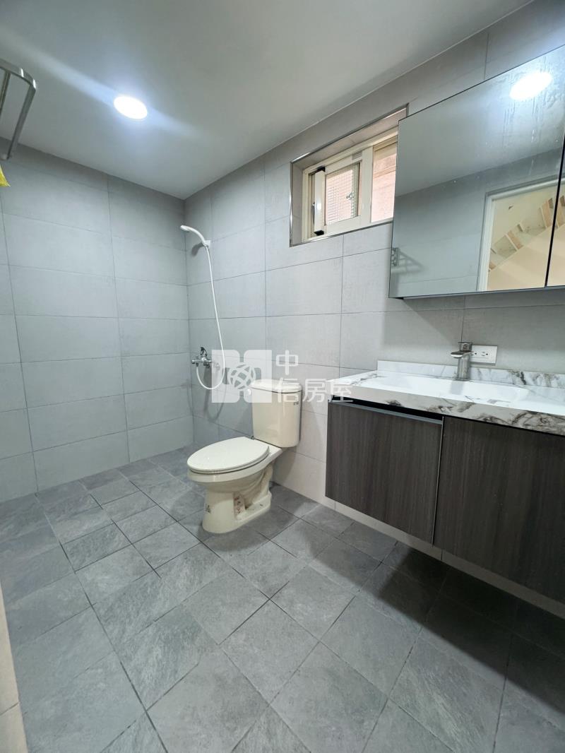 新屋市區整新透天房屋室內格局與周邊環境