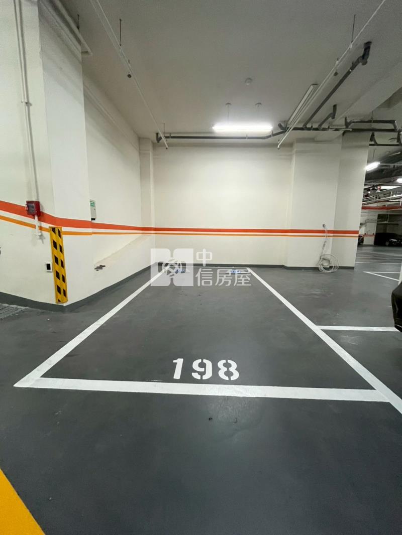 新光特區樹孝商圈全新2房B1平車房屋室內格局與周邊環境