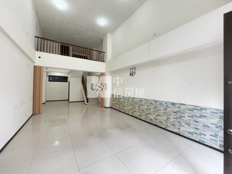 【安家】專任-平鎮鼎藏樸麗挑高店面1樓房屋室內格局與周邊環境