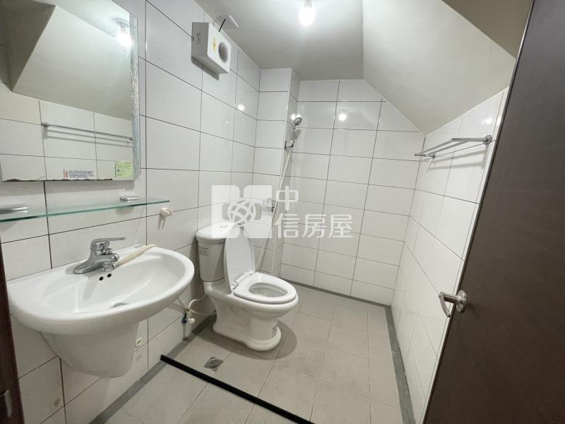 【安家】專任-平鎮鼎藏樸麗挑高店面1樓房屋室內格局與周邊環境