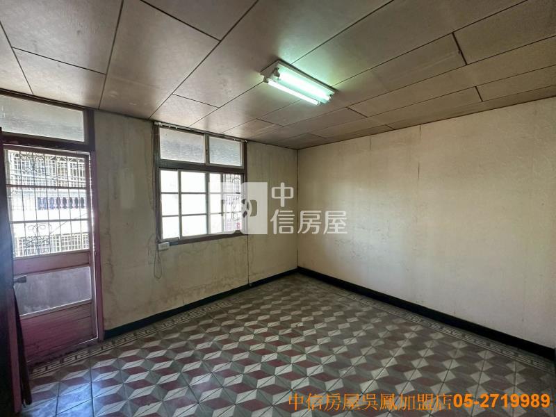 頂六穀倉星巴克車庫透天房屋室內格局與周邊環境