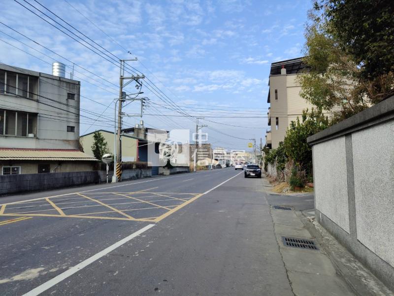 新市潭頂工廠旁6.5分一般農地房屋室內格局與周邊環境