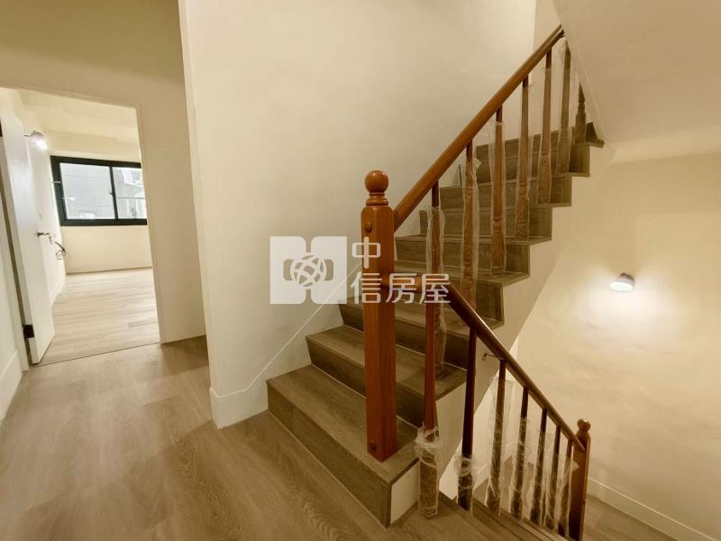 市區旁全新整理朝南透天房屋室內格局與周邊環境