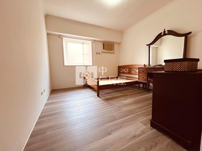 文心森林捷運站2房平車房屋室內格局與周邊環境