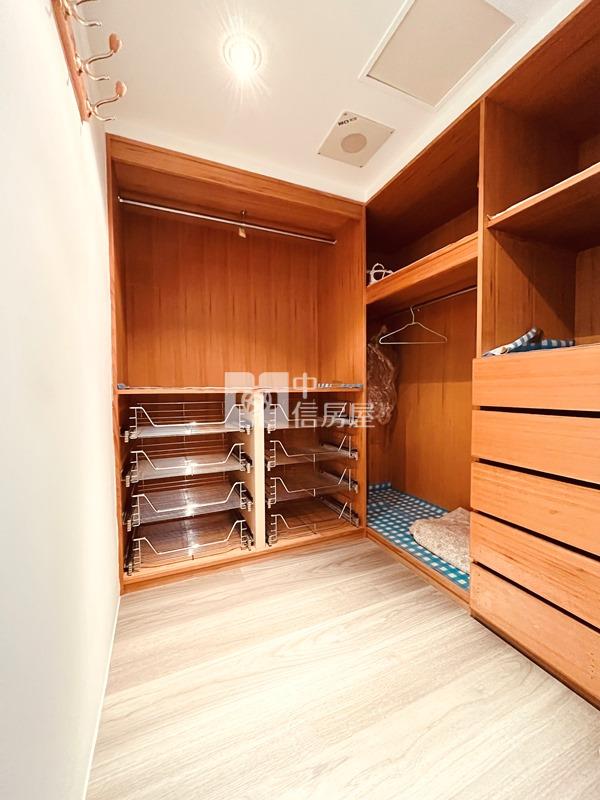 文心森林捷運站2房平車房屋室內格局與周邊環境