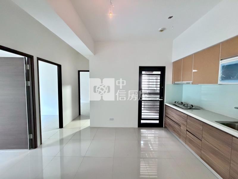 鴻邑璞樹謙里三房平車房屋室內格局與周邊環境