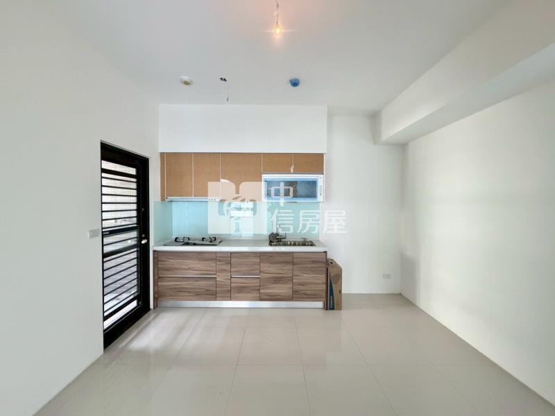 鴻邑璞樹謙里三房平車房屋室內格局與周邊環境